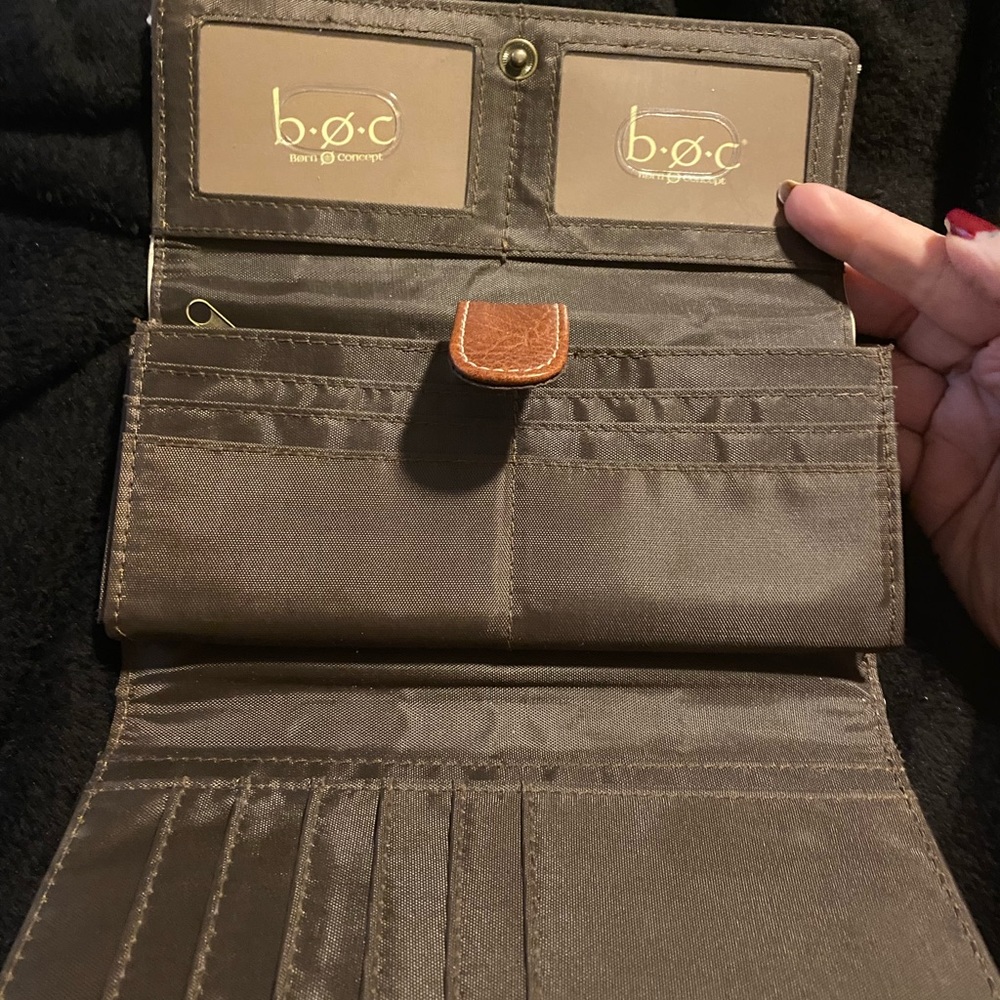 Wallet - Picture 3 of 5